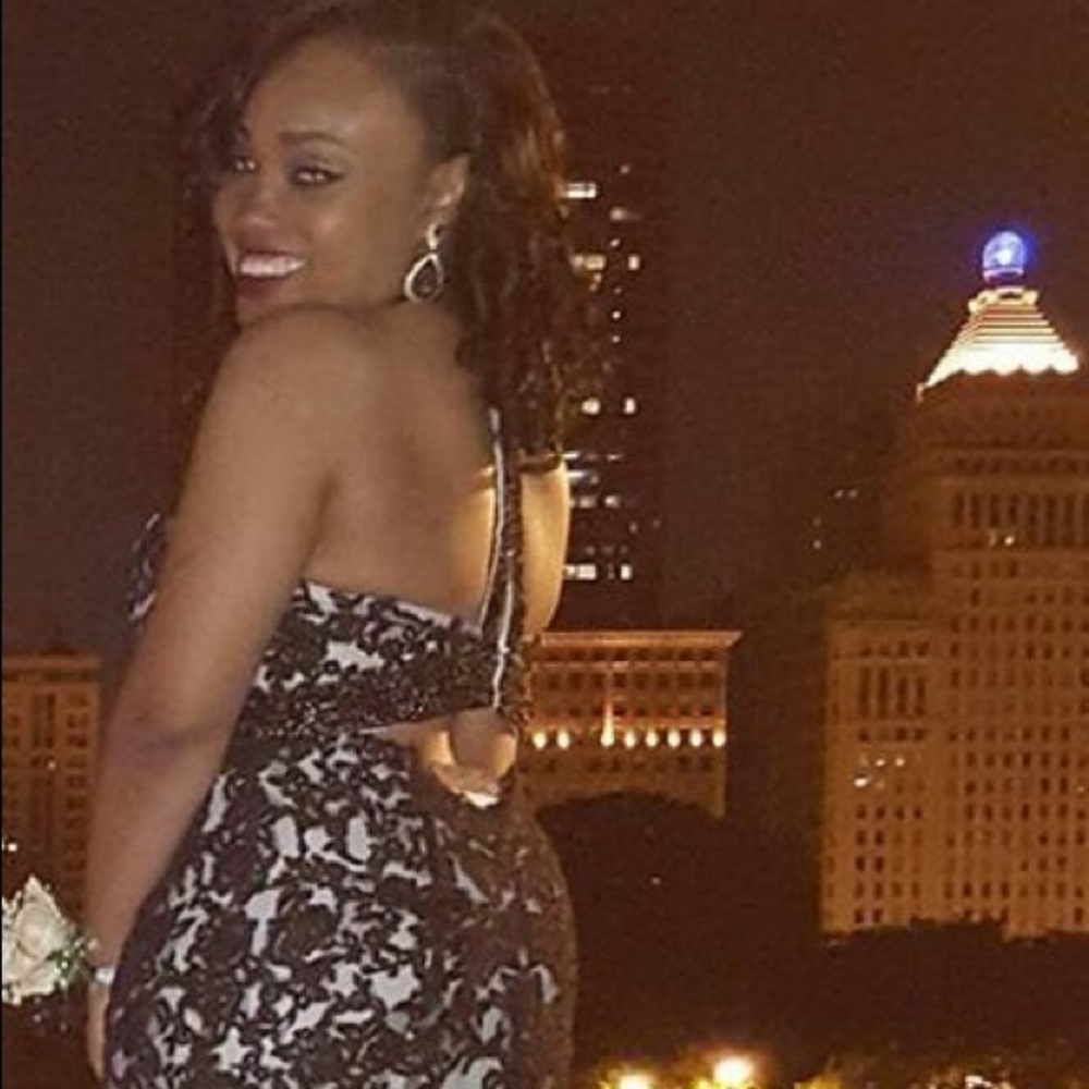 Prom Dress - Picture 3 of 4